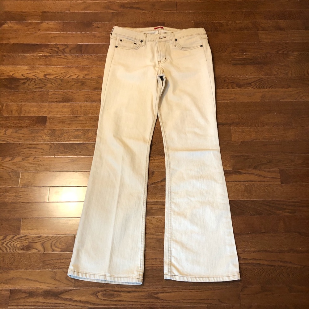 Woman’s size 7 jeans